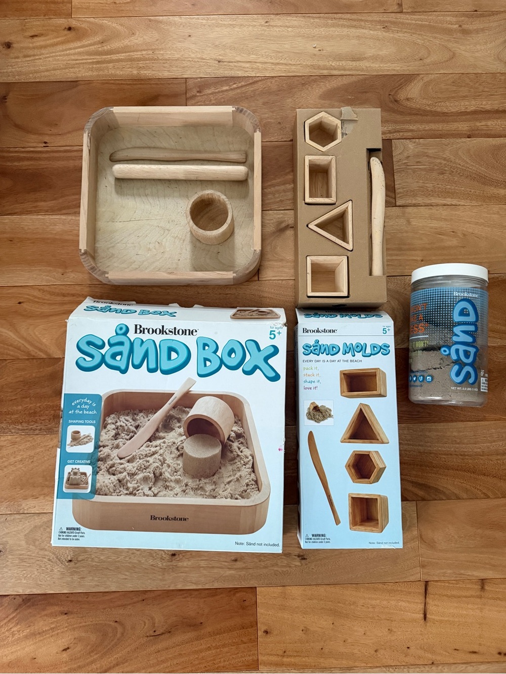 Bundle Brookstone Sandbox, Sand, Mold Accessories Kit